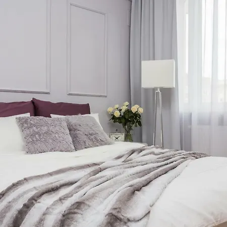 Apartment Unit Deluxe Centrum Plac Zbawiciela Hala Koszyki Warsaw