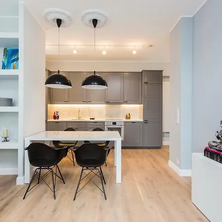Apartment Unit Deluxe Centrum Plac Zbawiciela Hala Koszyki Warsaw